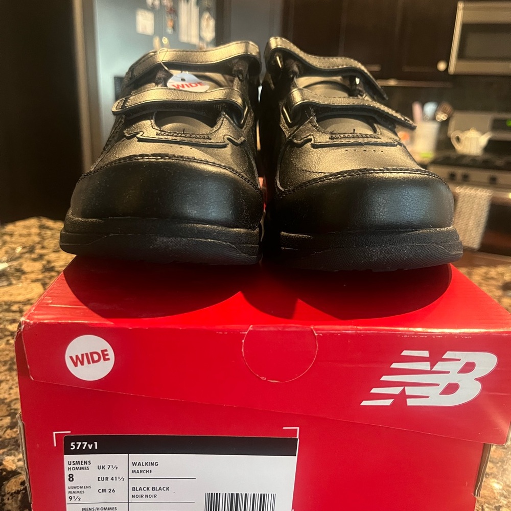 New Balance Men's Black Sneakers with Hook and Loop - Picture 4 of 12